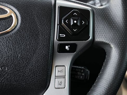 Used 2022 Toyota 4Runner SR5 image 23