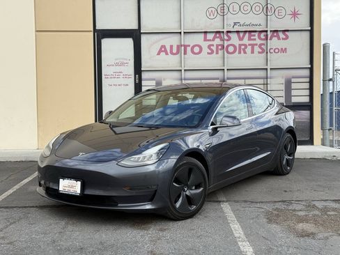 Used 2018 Tesla Model 3 Long Range RWD image 4