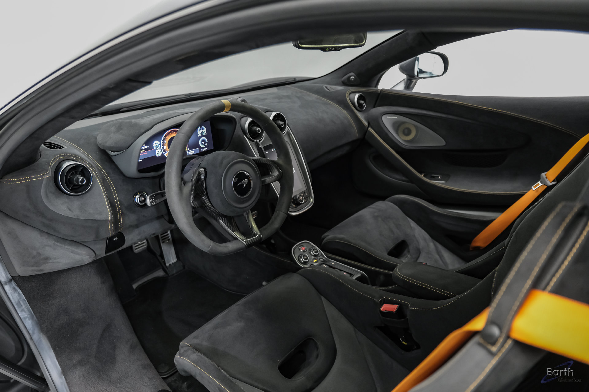 Used 2019 McLaren 600LT RWD image 2