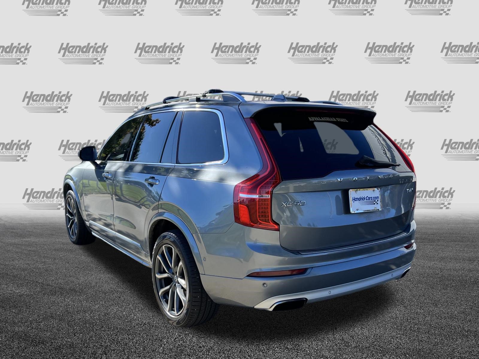 Used 2016 Volvo XC90 T6 Momentum w/ Momentum Plus Package AWD/4WD image 8