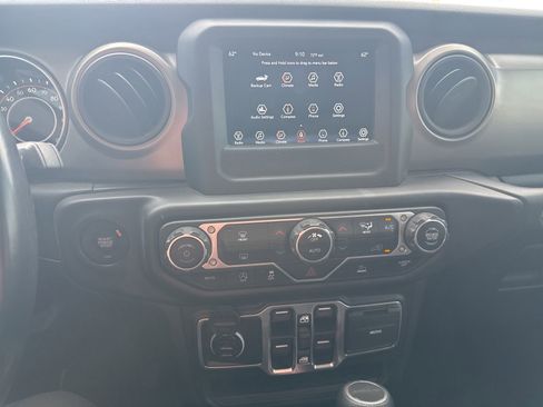 Used 2020 Jeep Gladiator Sport w/ Quick Order Package 24S AWD/4WD image 11