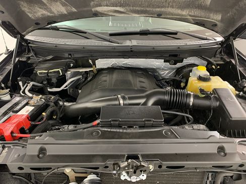 Used 2013 Ford F150 Lariat w/ Lariat Chrome Pkg image 11