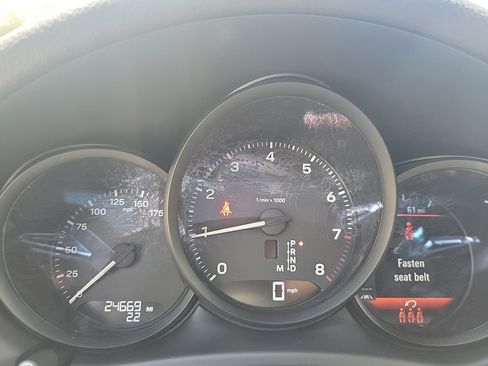 Used 2024 Porsche Macan image 30