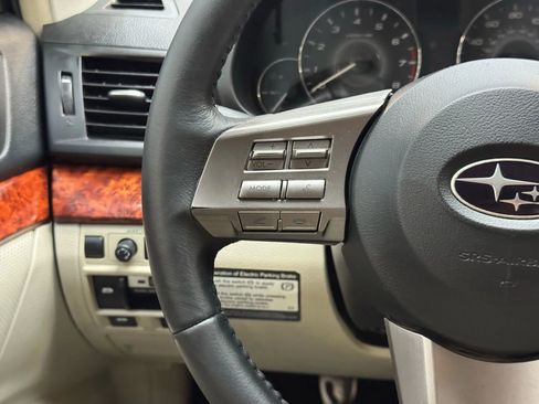 Used 2010 Subaru Legacy 2.5GT Limited image 15