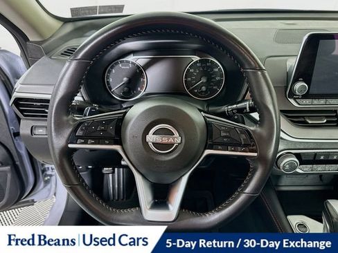 Used 2024 Nissan Altima 2.5 SR FWD image 12