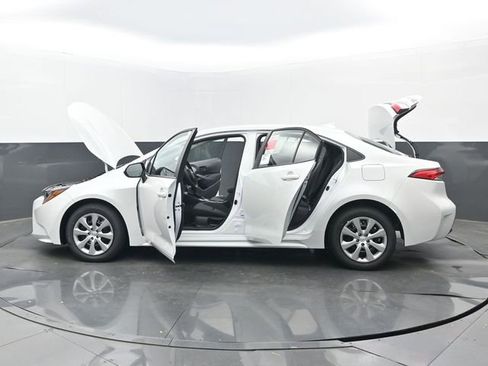 New 2026 Toyota Corolla LE FWD image 31