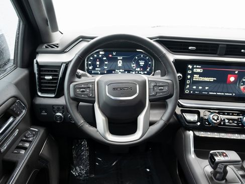 Used 2024 GMC Sierra 1500 Denali w/ Technology Package image 2