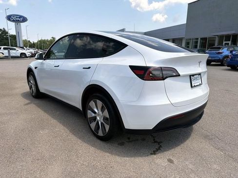 Used 2023 Tesla Model Y Long Range AWD/4WD image 5