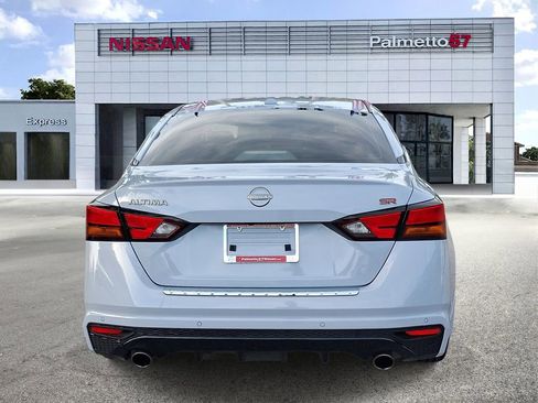 Certified 2023 Nissan Altima 2.5 SR w/ SR Premium Package FWD image 5