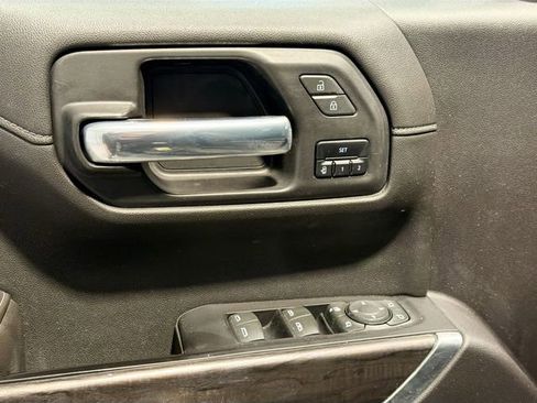 Used 2020 Chevrolet Silverado 1500 LTZ w/ LTZ Premium Package AWD/4WD image 17