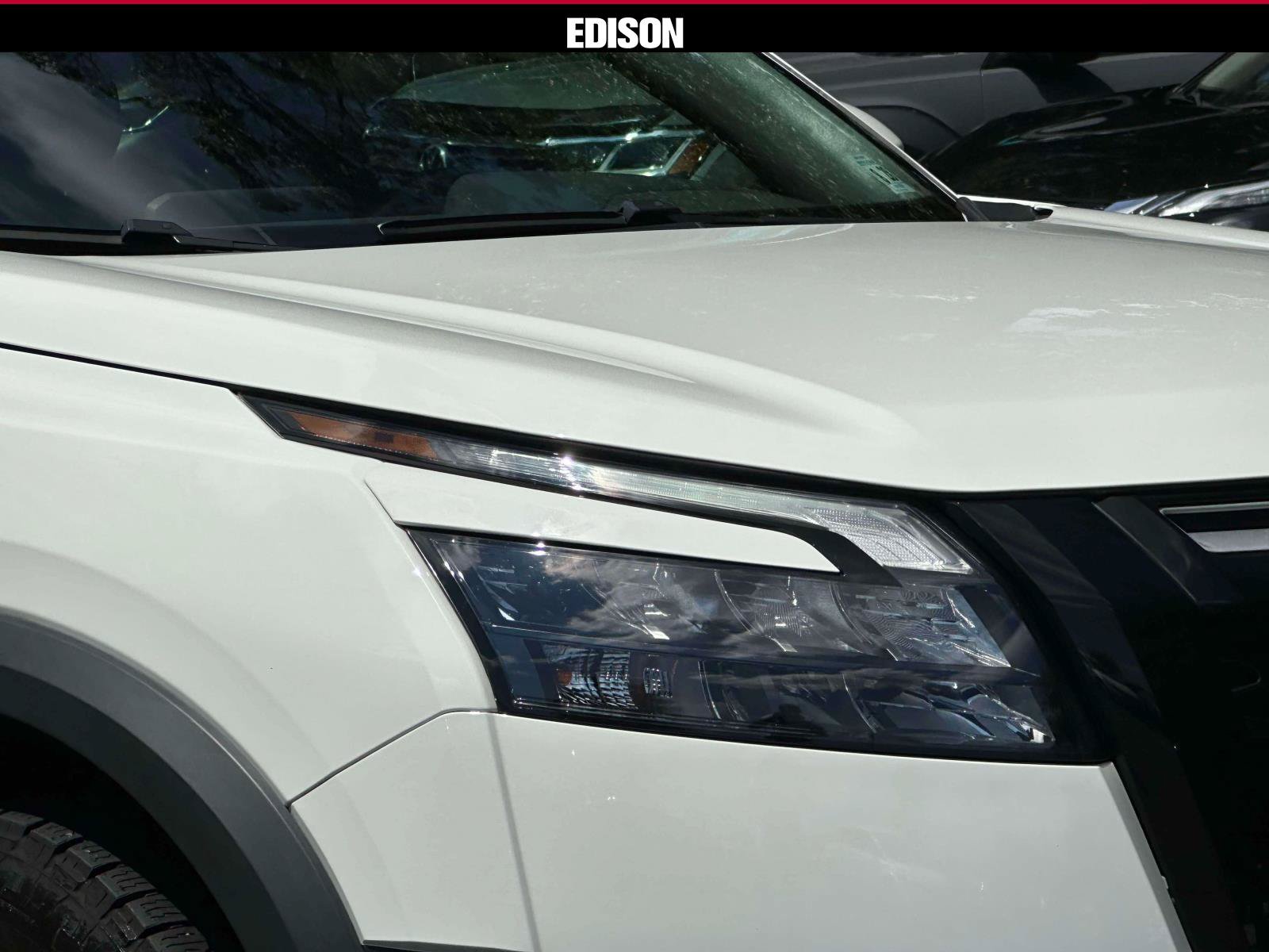 Used 2023 Nissan Pathfinder Rock Creek AWD/4WD image 7