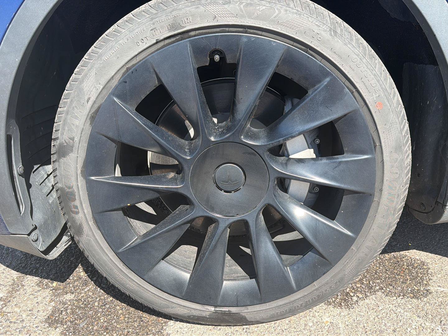 Used 2023 Tesla Model Y Long Range AWD/4WD image 9