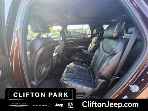 Used 2024 Hyundai Palisade Calligraphy AWD/4WD image 13