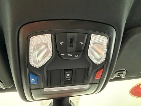 Used 2023 RAM 1500 Big Horn AWD/4WD image 32