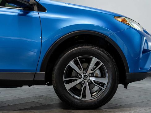 Used 2017 Toyota RAV4 XLE w/ Plus Special Value Package AWD/4WD image 9