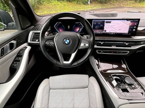 Used 2024 BMW X5 xDrive40i w/ Premium Package AWD/4WD image 17
