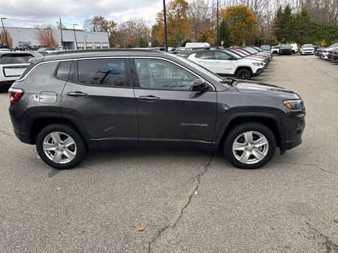Used 2022 Jeep Compass Latitude w/ Convenience Group image 7
