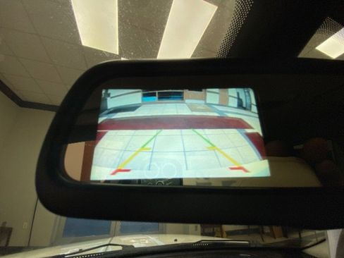 Used 2019 Dodge Journey SE image 28