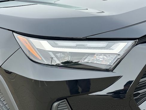 New 2025 Toyota RAV4 XLE image 31