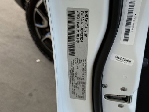 Used 2025 Jeep Compass Trailhawk w/ Trailer Tow Group image 29