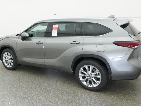 New 2026 Toyota Highlander Limited image 53