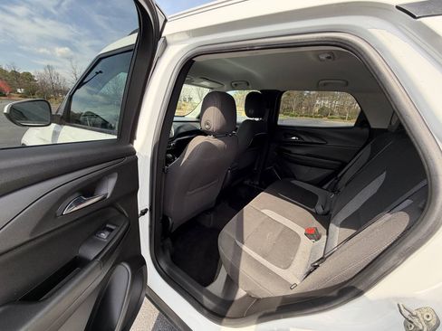 Used 2021 Chevrolet TrailBlazer LT AWD/4WD image 12