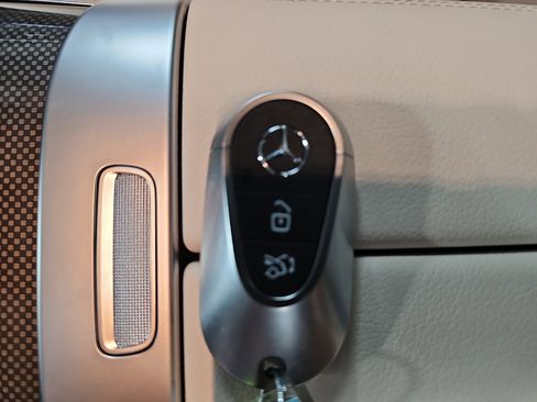 New 2026 Mercedes-Benz GLC 300 4MATIC image 36