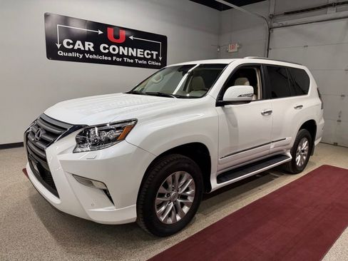 Used 2015 Lexus GX 460 w/ Premium Package image 2