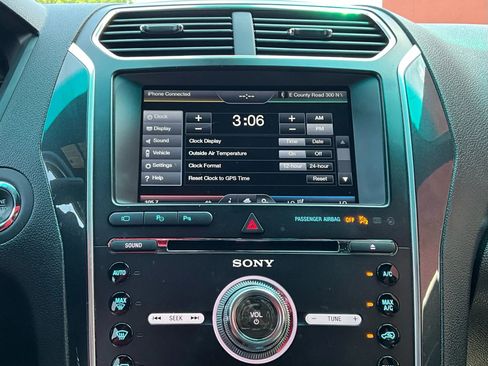 Used 2016 Ford Explorer Limited w/ Equipment Group 301A image 37