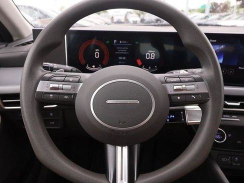 Used 2025 Hyundai Sonata SEL FWD image 10
