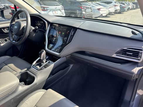 Used 2025 Subaru Outback Onyx Edition AWD/4WD image 15