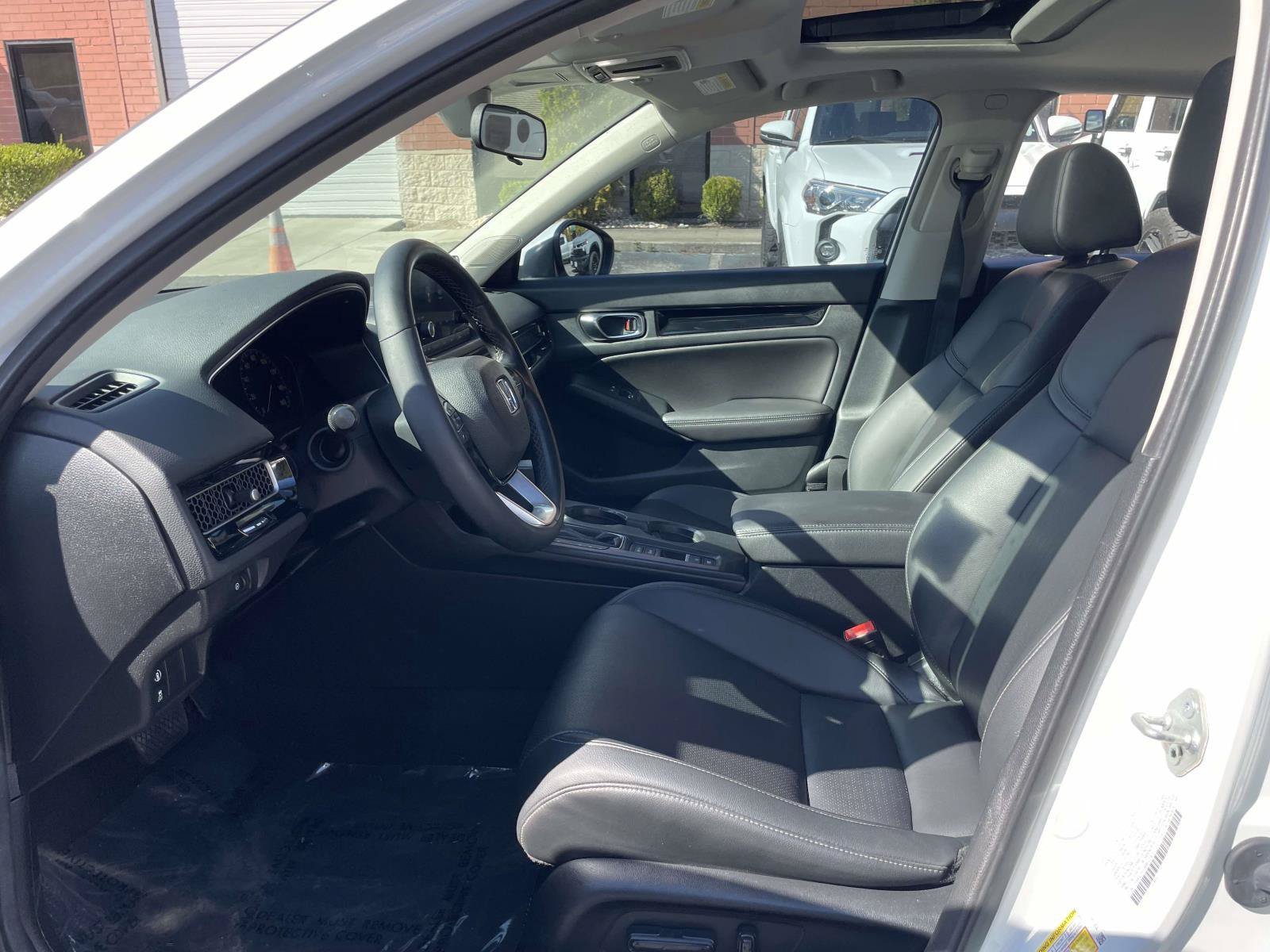 Used 2024 Honda Civic EX-L image 4