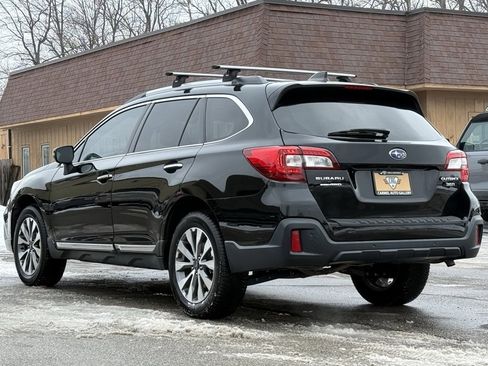 Used 2019 Subaru Outback 3.6R Touring w/ Popular Package #3A image 3