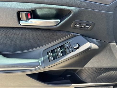 Used 2022 Toyota Avalon Touring FWD image 8