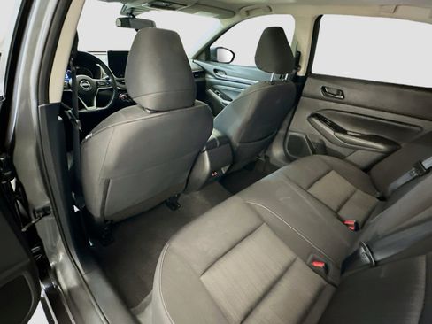 Used 2023 Nissan Altima 2.5 SV w/ SV Premium Package image 29