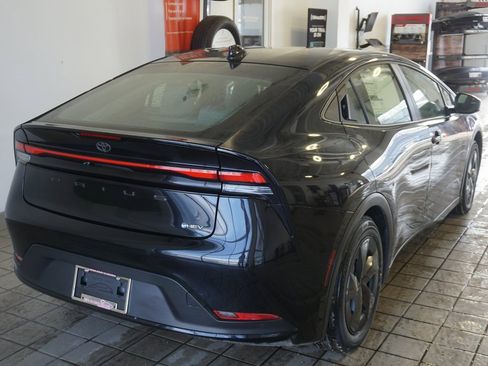 New 2026 Toyota Prius LE image 15