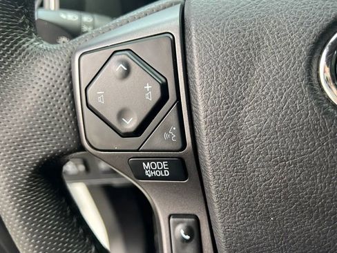 Used 2022 Toyota Tacoma TRD Sport AWD/4WD image 15