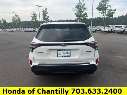 Used 2026 Subaru Forester Premium AWD/4WD image 6