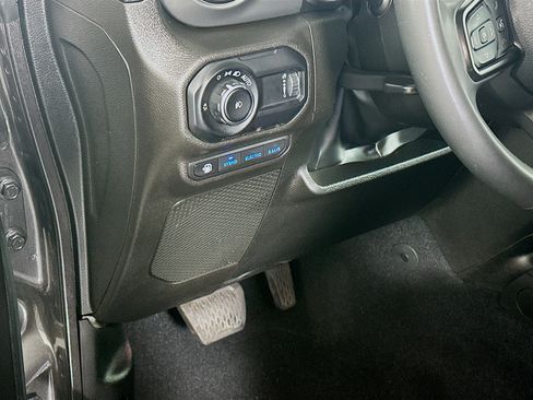 Used 2023 Jeep Wrangler Unlimited AWD/4WD image 16