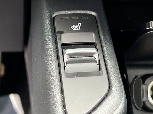 Used 2022 Kia Telluride S FWD image 32