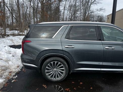 Used 2023 Hyundai Palisade Calligraphy image 8