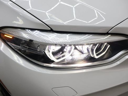 Used 2018 BMW M2 image 23