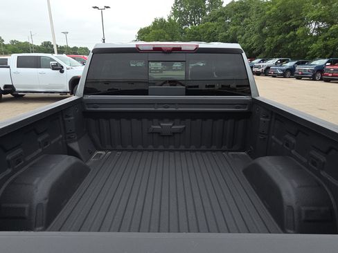 Used 2025 Chevrolet Silverado 1500 High Country AWD/4WD image 8