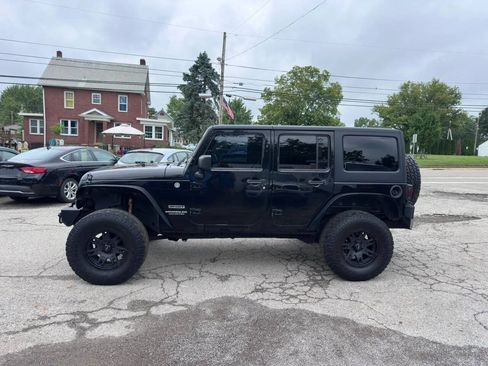 Used 2014 Jeep Wrangler Unlimited Sport w/ Quick Order Package 24S AWD/4WD image 5
