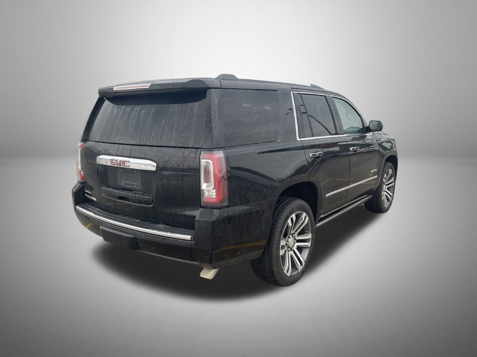 Used 2018 GMC Yukon Denali w/ Denali Ultimate Package AWD/4WD image 3