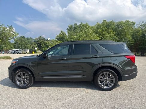 Used 2022 Ford Explorer XLT w/ Equipment Group 202A AWD/4WD image 6