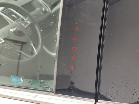 Used 2018 Ford Edge SEL image 6