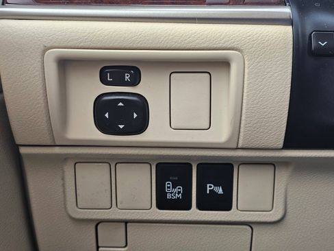 Used 2013 Lexus ES 350 4dr Sdn image 34