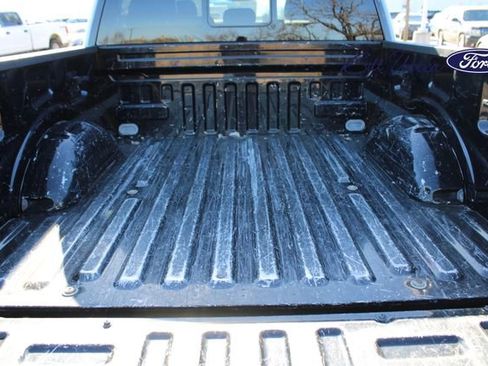 Used 2017 Ford F150 Platinum w/ Equipment Group 701A Luxury image 10