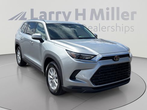 Used 2026 Toyota Grand Highlander AWD image 7